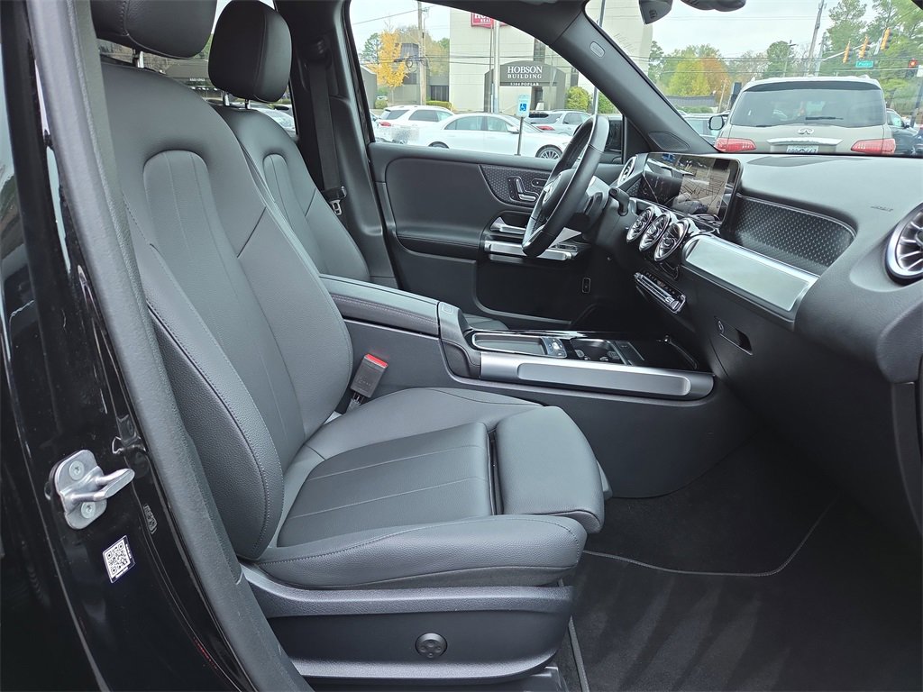 Certified 2025 Mercedes-Benz GLB 250 4MATIC image 16
