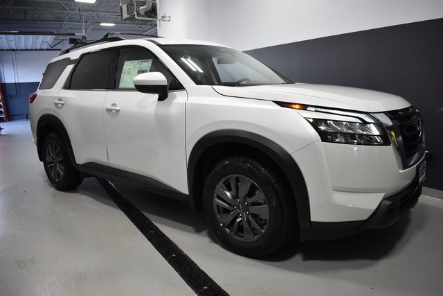 New 2025 Nissan Pathfinder SV image 7