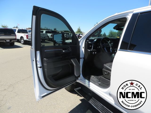 Used 2024 GMC Sierra 3500 Denali w/ Denali Reserve Package AWD/4WD image 22