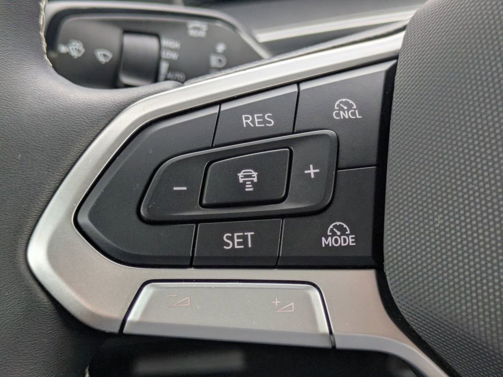 Certified 2025 Volkswagen Tiguan S image 24