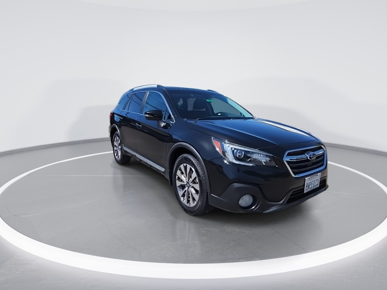 Used 2019 Subaru Outback 2.5i Touring w/ Protection Package #1 AWD/4WD image 2