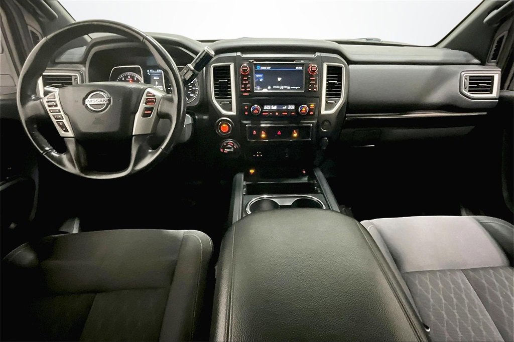 Used 2018 Nissan Titan PRO-4X image 8