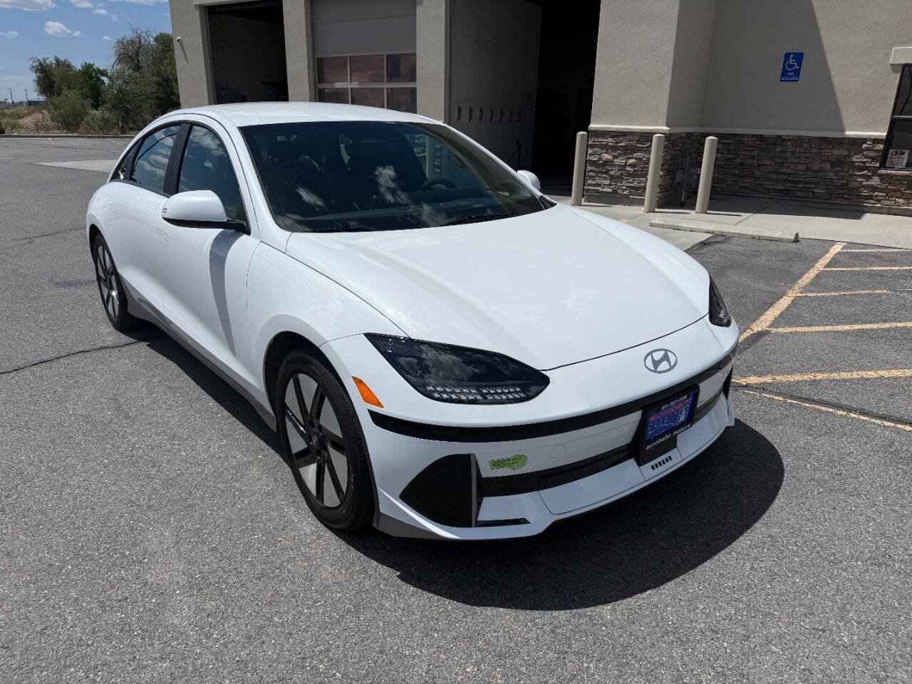 Used 2023 Hyundai Ioniq 6 SE AWD/4WD image 1