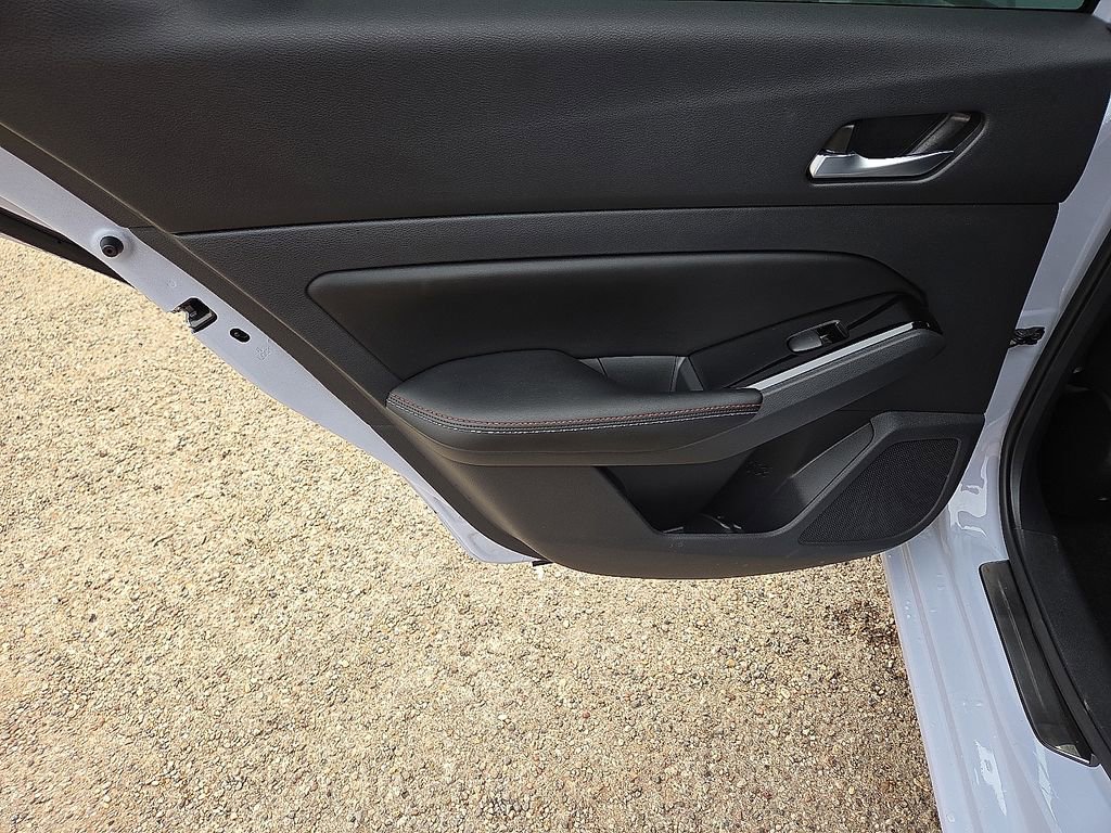 Used 2024 Nissan Altima 2.0 SR image 21