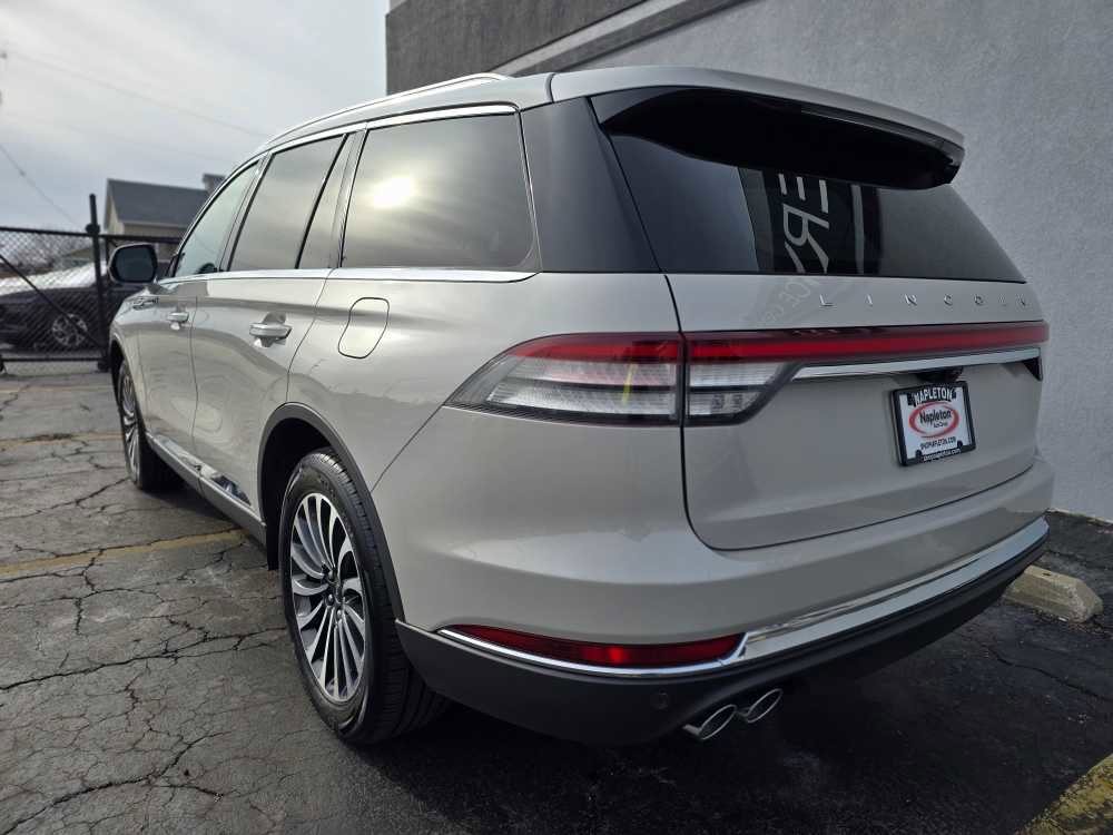 Used 2023 Lincoln Aviator Reserve image 8