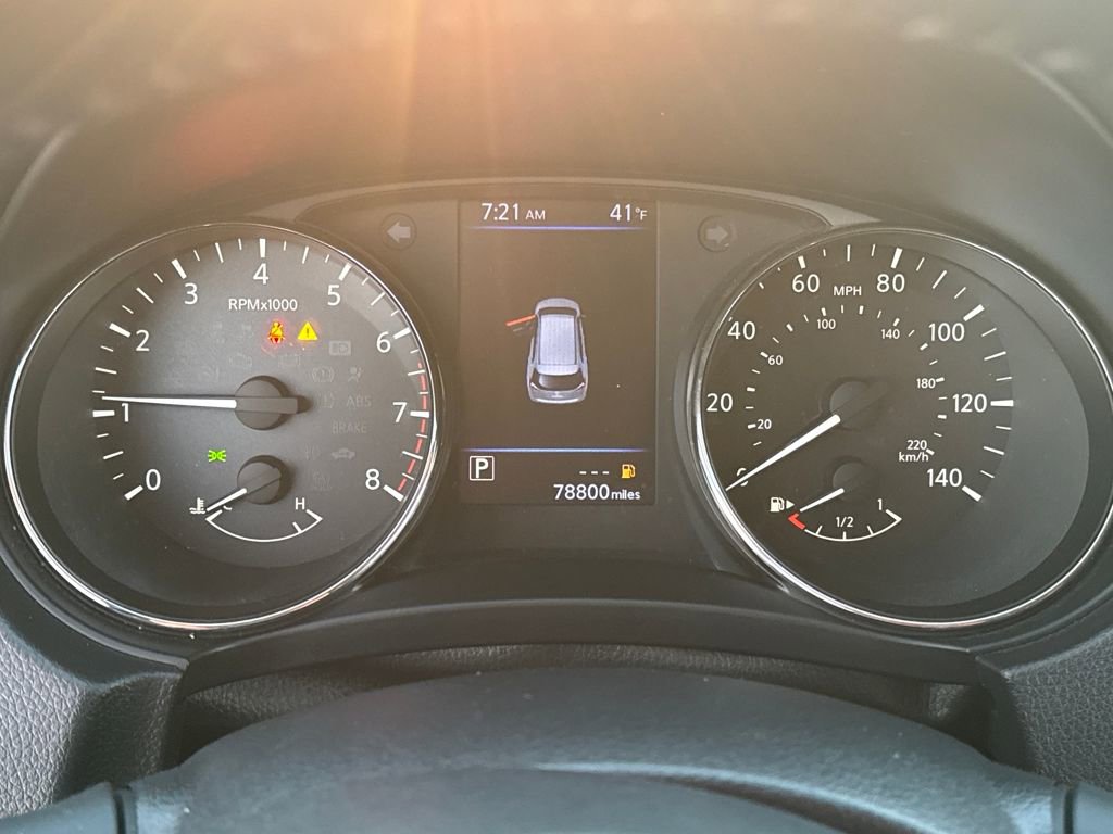 Used 2020 Nissan Rogue SV w/ Premium Package image 25