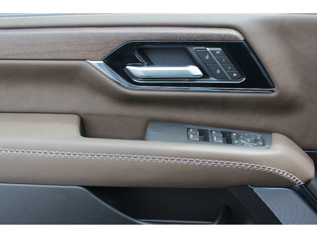 New 2026 GMC Yukon XL Denali Ultimate AWD/4WD image 24