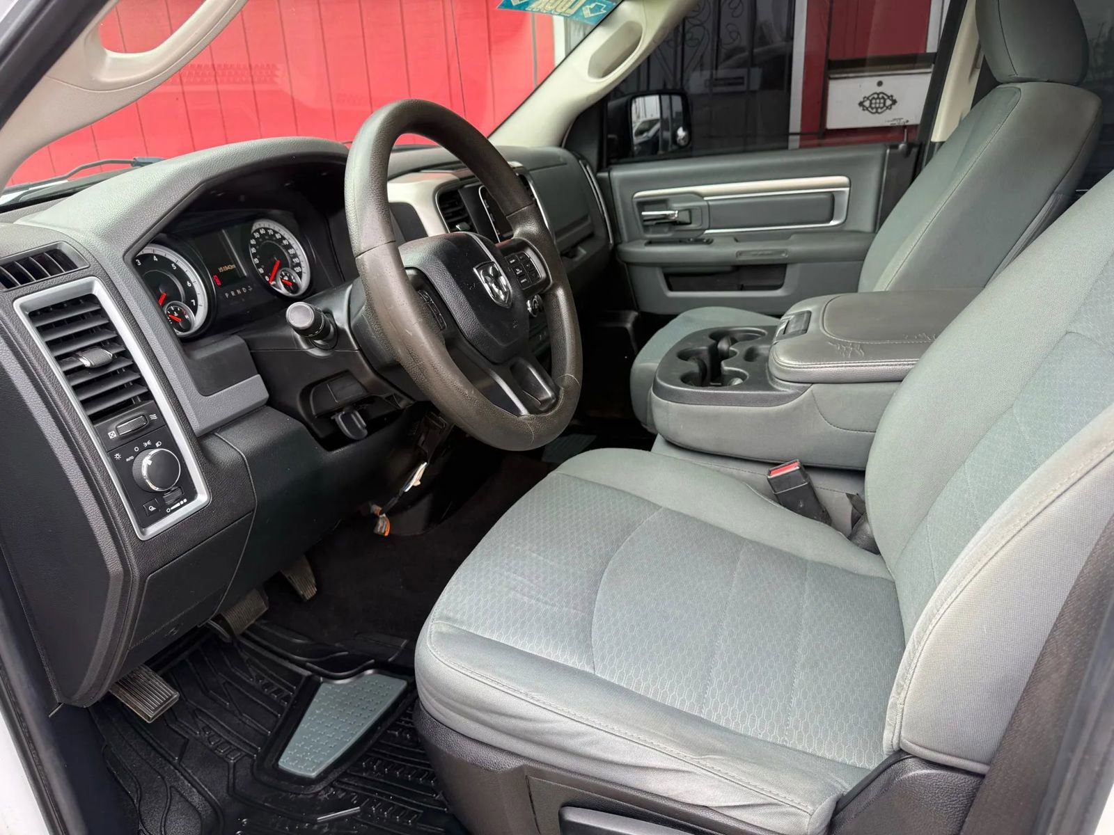 Used 2014 RAM 1500 Classic SLT image 9