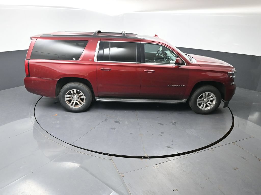 Used 2016 Chevrolet Suburban LT w/ Luxury Package AWD/4WD image 10