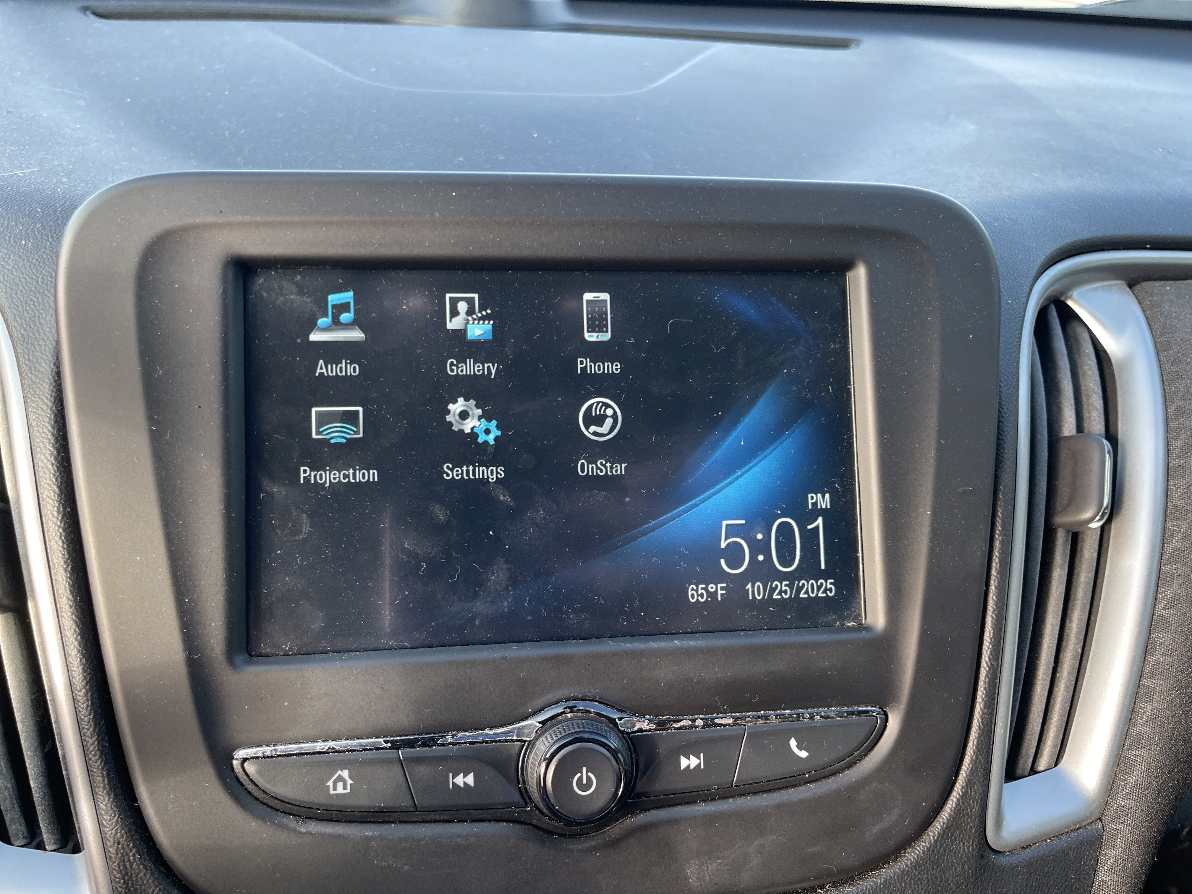 Used 2018 Chevrolet Malibu LS image 24