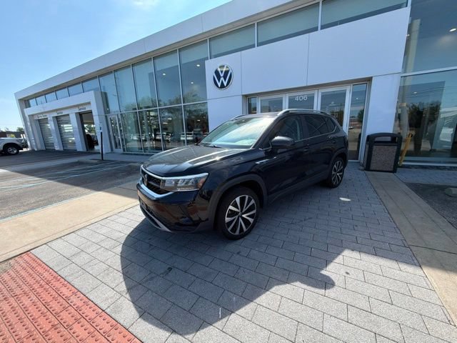 Used 2024 Volkswagen Taos SE FWD image 6