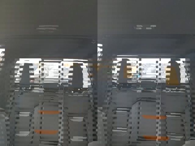 Certified 2021 GMC Sierra 1500 AT4 w/ AT4 Premium Package image 28