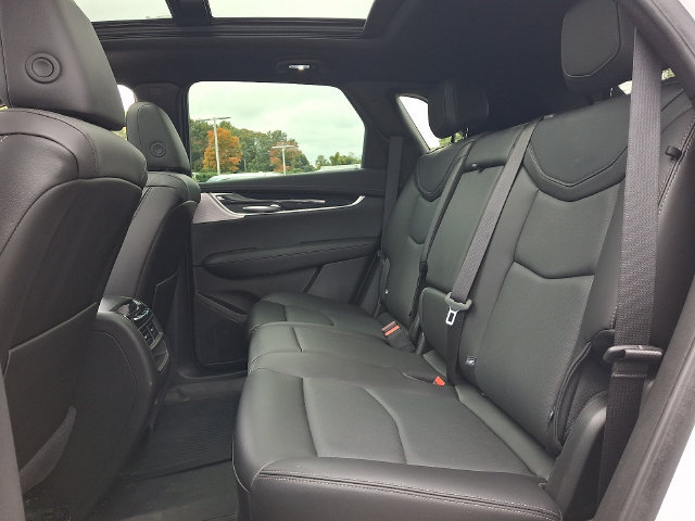 Used 2025 Cadillac XT5 Premium Luxury w/ LPO, Floor Liner Package AWD/4WD image 8