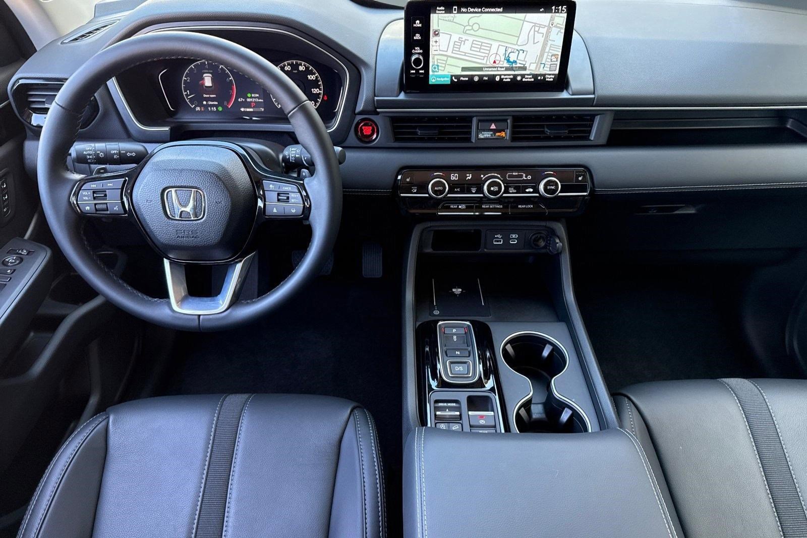Certified 2025 Honda Pilot Touring image 26