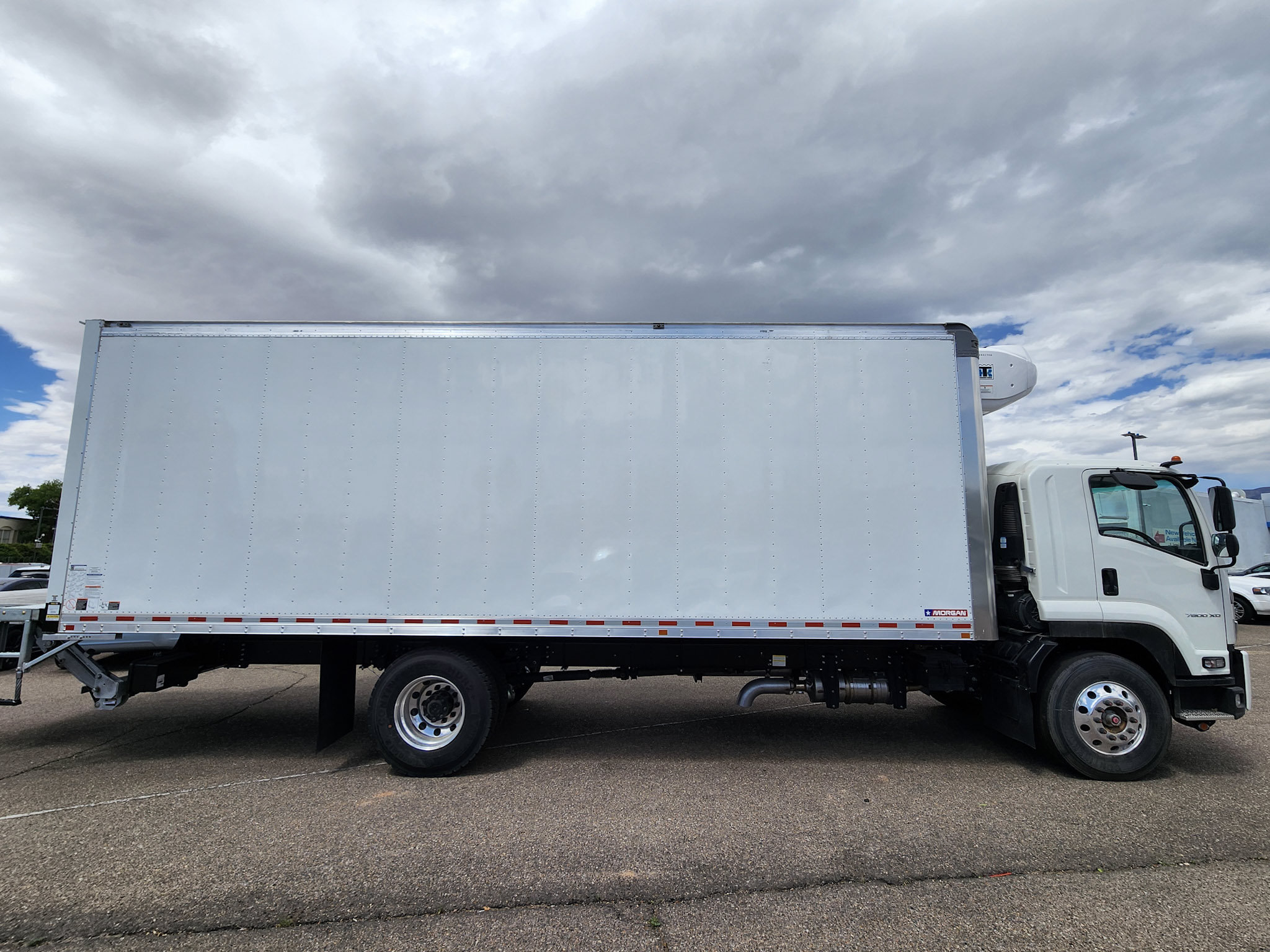 New 2024 Chevrolet Low Cab Forward 7500XD RWD image 17