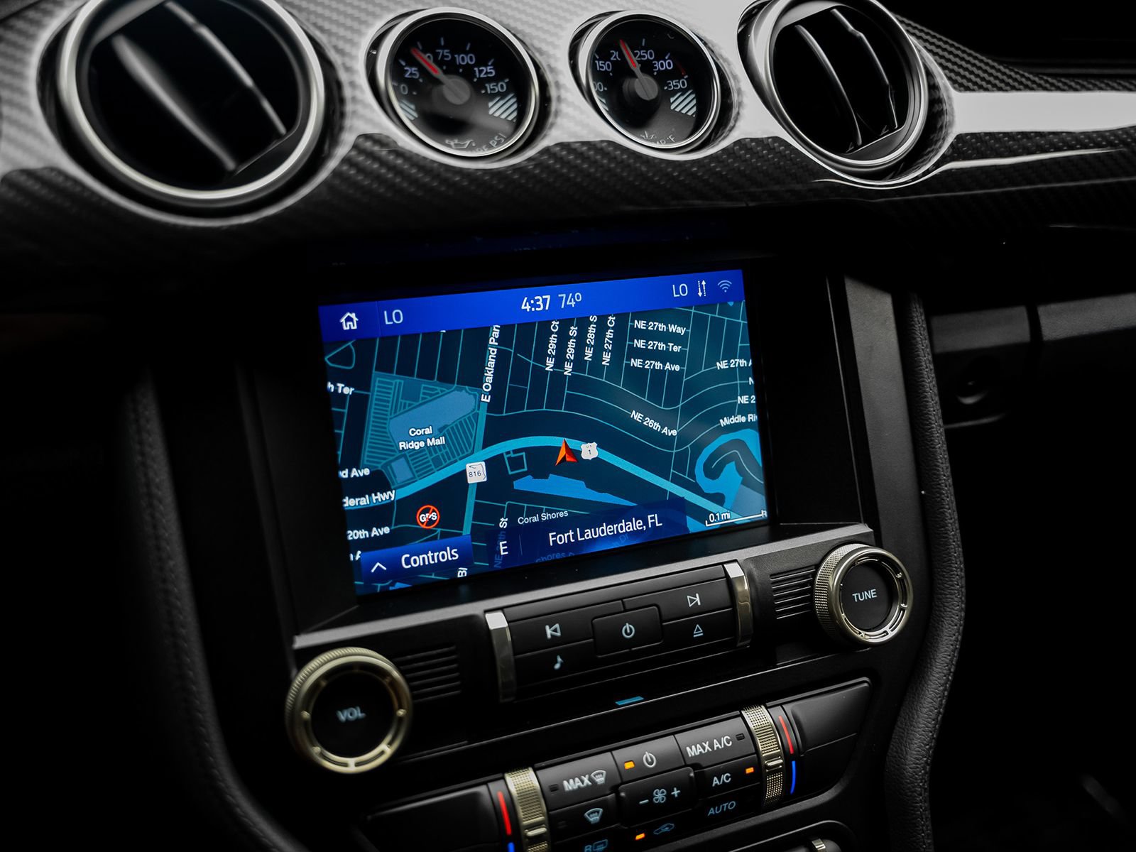 Used 2020 Ford Mustang Shelby GT500 w/ Carbon Fiber Track Pack RWD image 46