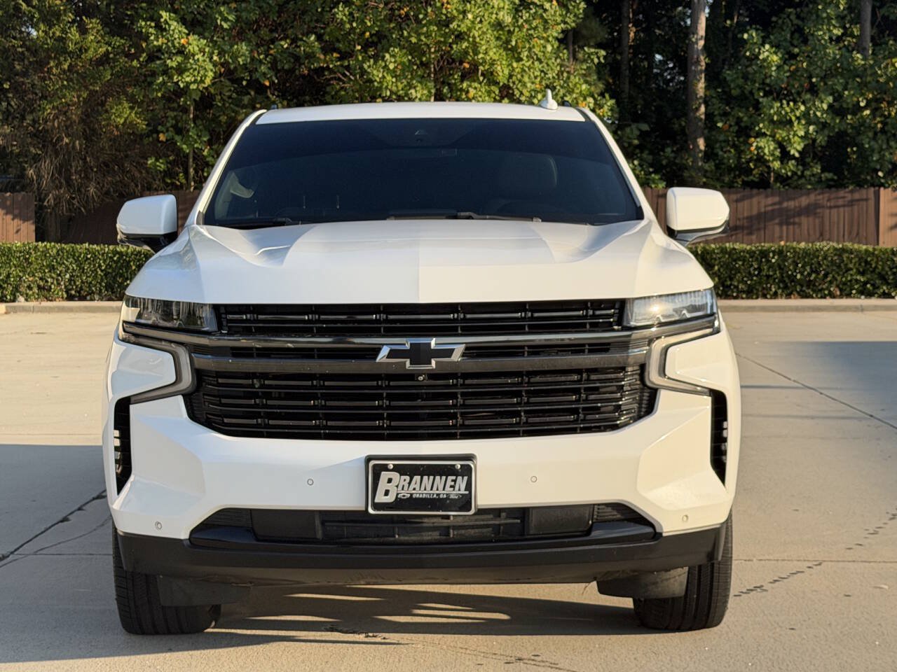 Used 2021 Chevrolet Suburban RST w/ Luxury Package RWD image 2