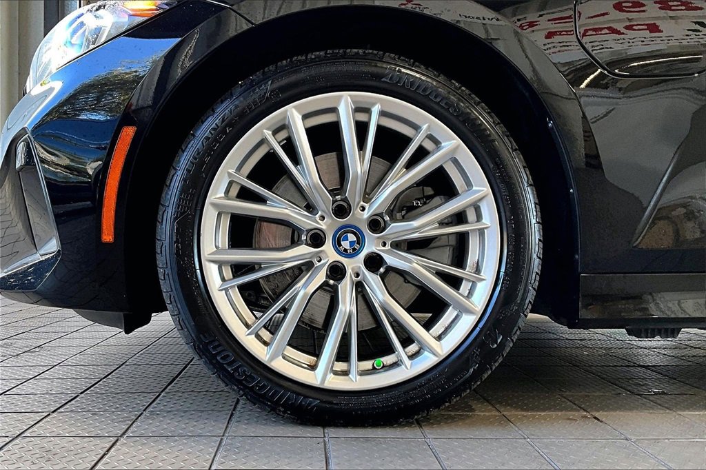 Used 2024 BMW 330e xDrive image 34