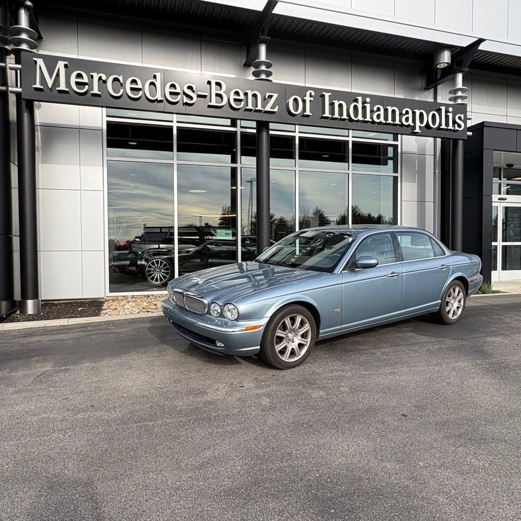 Used 2006 Jaguar XJ8 RWD image 1