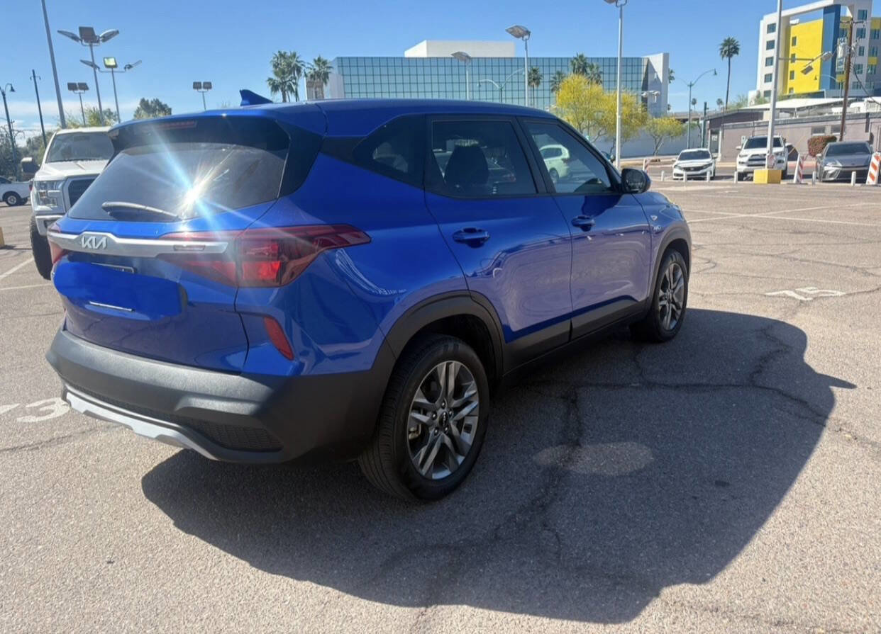 Used 2023 Kia Seltos LX image 6