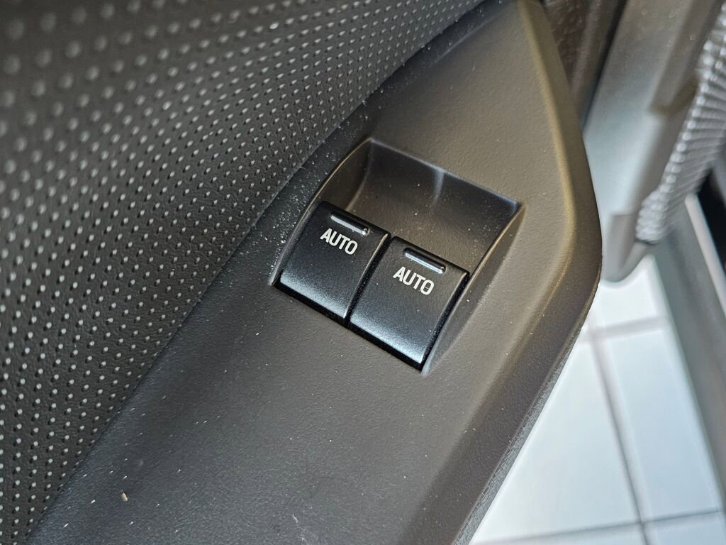 Used 2009 Ford Mustang Shelby GT500 image 16