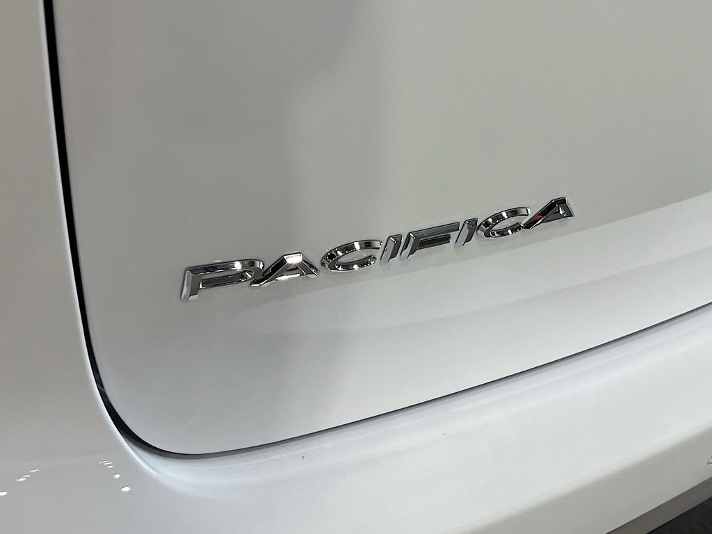 New 2026 Chrysler Pacifica Select image 37
