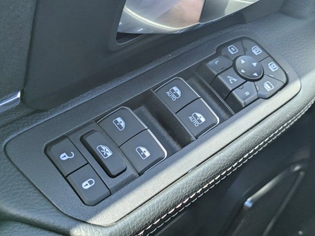 Used 2026 RAM 3500 Laramie image 20