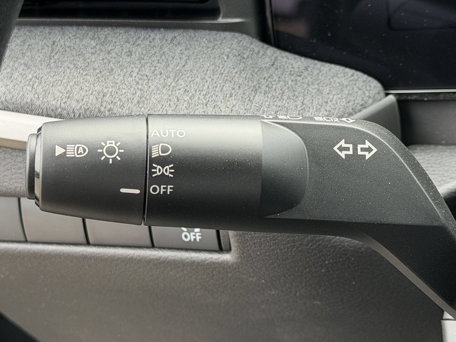 New 2026 Nissan Kicks S FWD image 12