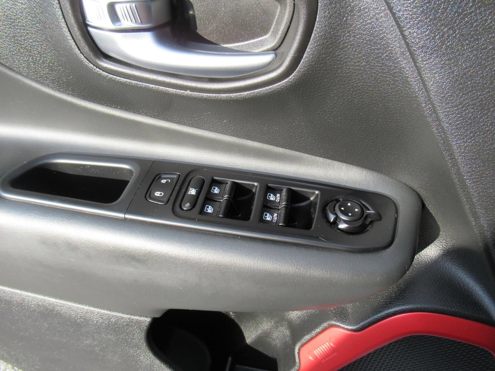 Certified 2022 Jeep Renegade Trailhawk AWD/4WD image 20