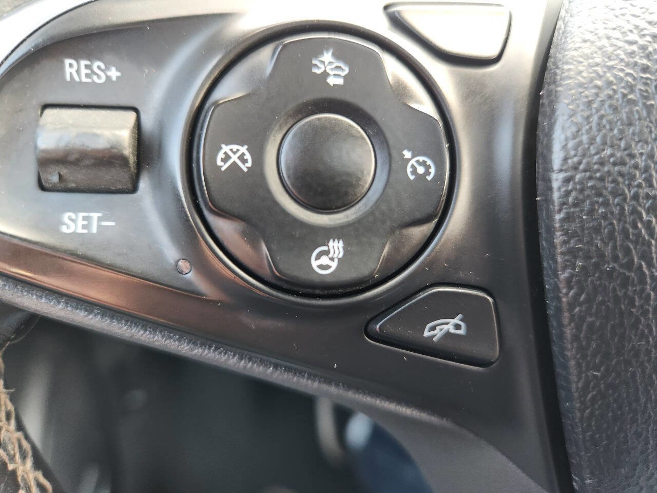 Used 2016 Buick Envision Premium AWD/4WD image 29