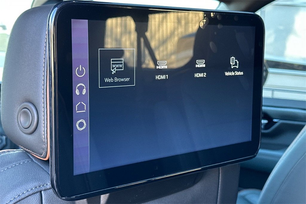 New 2026 GMC Yukon XL AT4 image 13