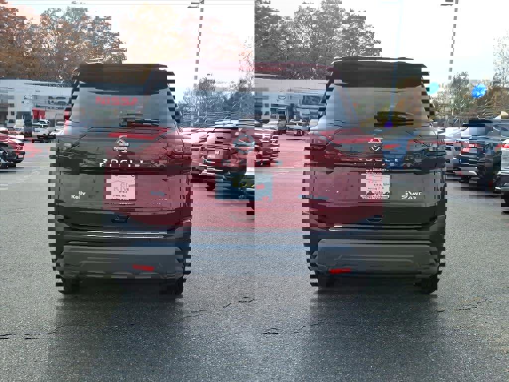 Certified 2023 Nissan Rogue SV image 6