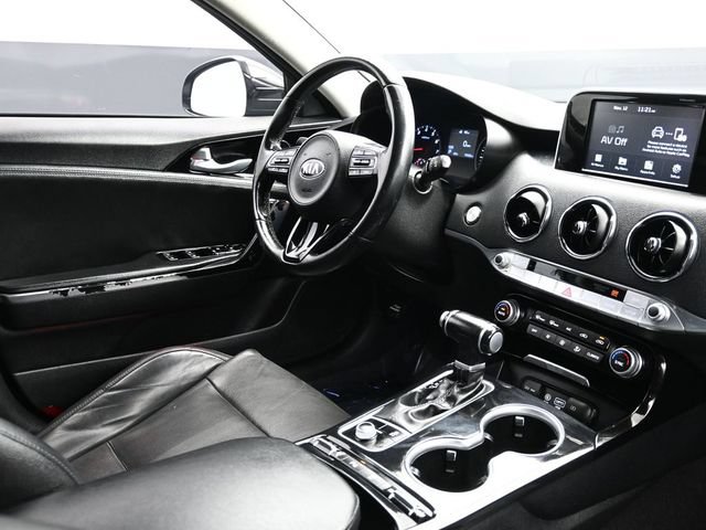 Used 2019 Kia Stinger RWD image 24
