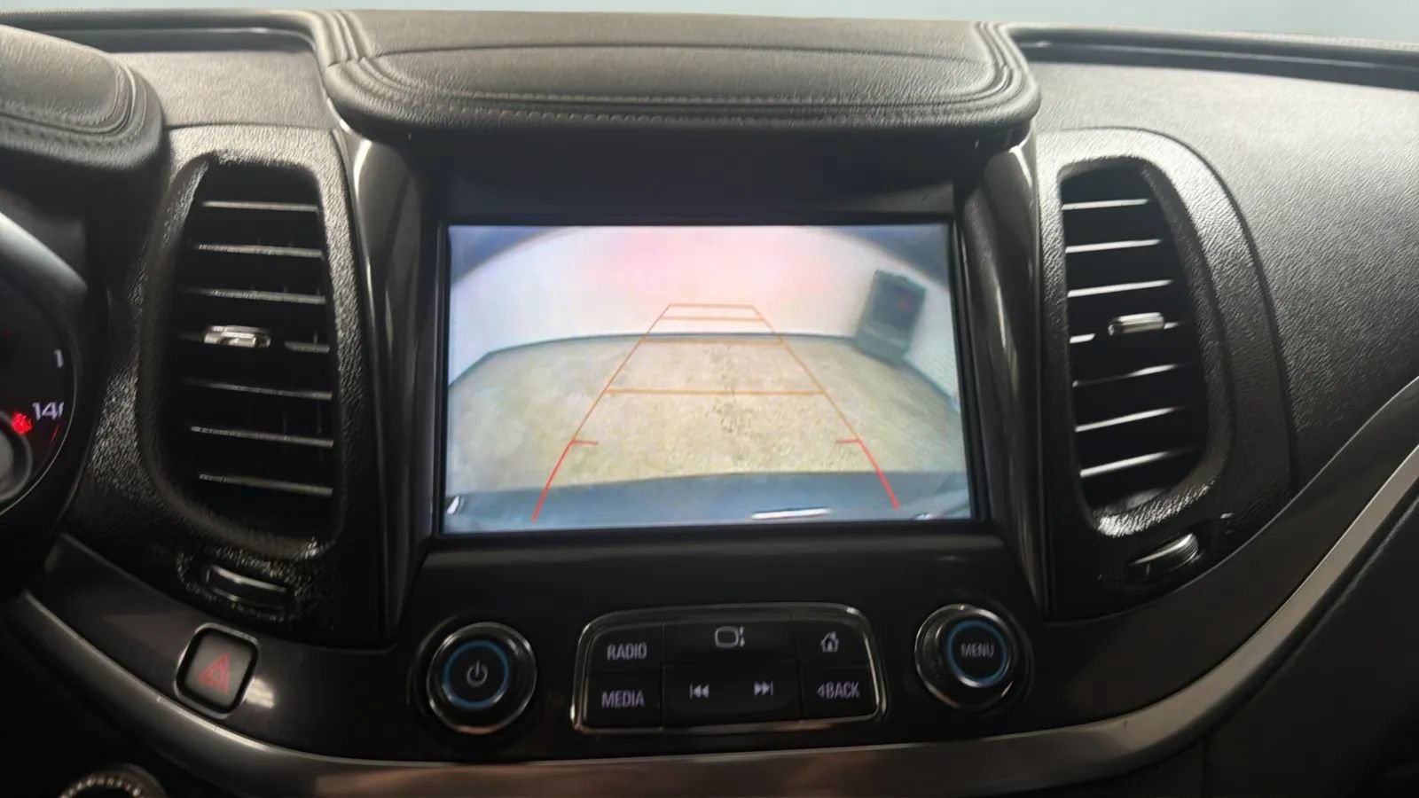 Used 2019 Chevrolet Impala LT FWD image 14