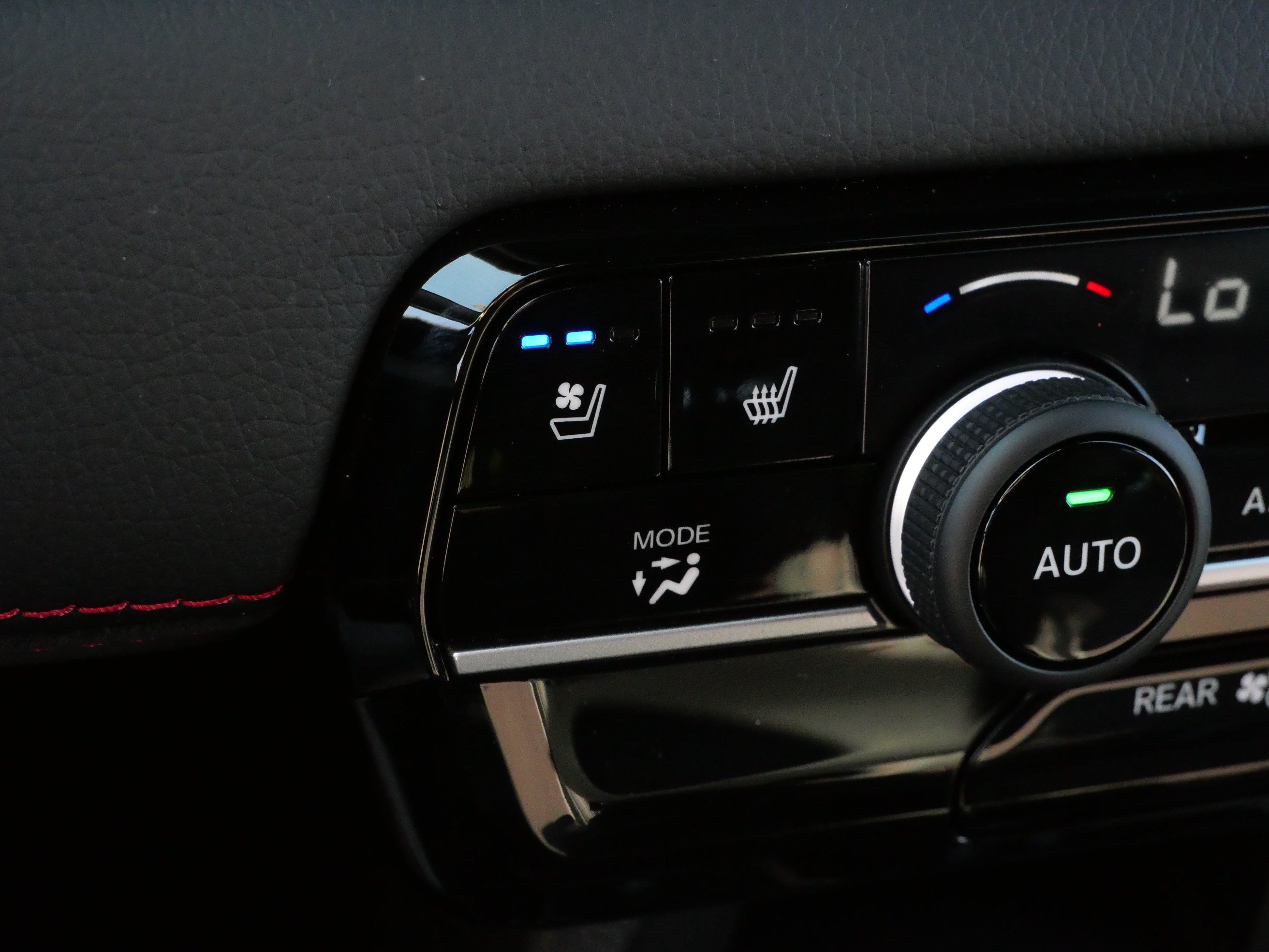 Certified 2026 Honda Pilot Black Edition image 29