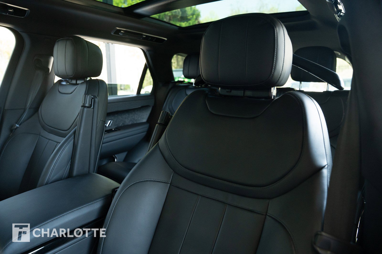 Used 2024 Land Rover Range Rover Sport Dynamic SE image 14