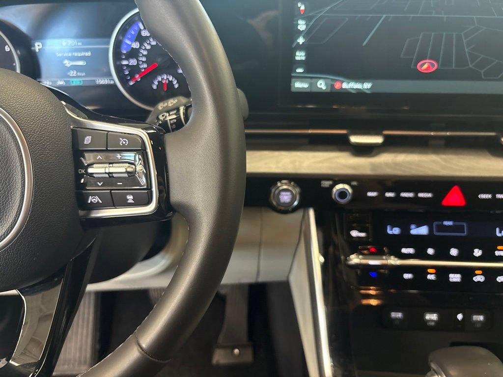 Certified 2024 Kia Carnival EX FWD image 27