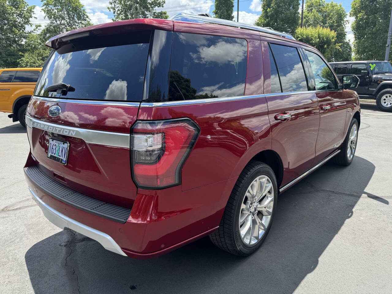 Used 2019 Ford Expedition Platinum image 5