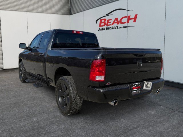Used 2017 RAM 1500 Express w/ Black Ram 1500 Express Group AWD/4WD image 11