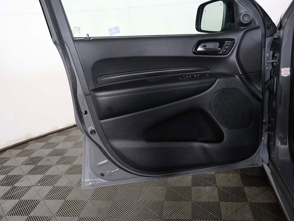 Used 2025 Dodge Durango GT AWD/4WD image 29