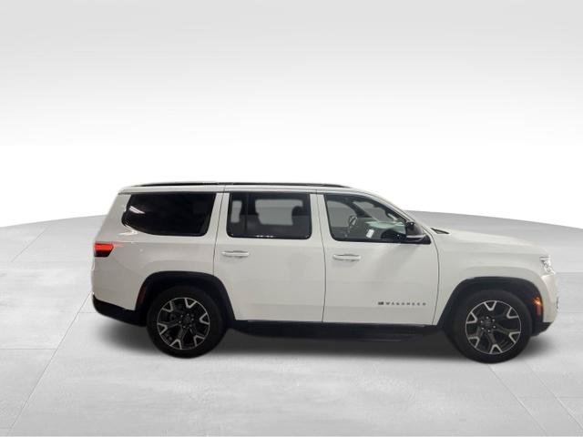 Used 2024 Jeep Wagoneer Series III AWD/4WD image 6