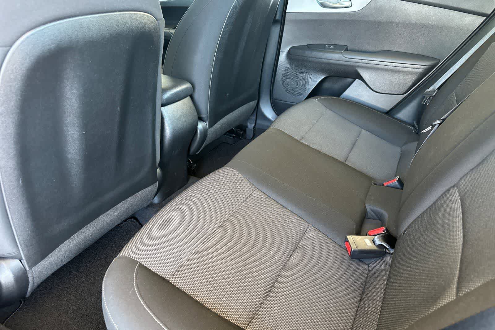Used 2023 Kia Forte LXS w/ LXS Technology Package FWD image 4