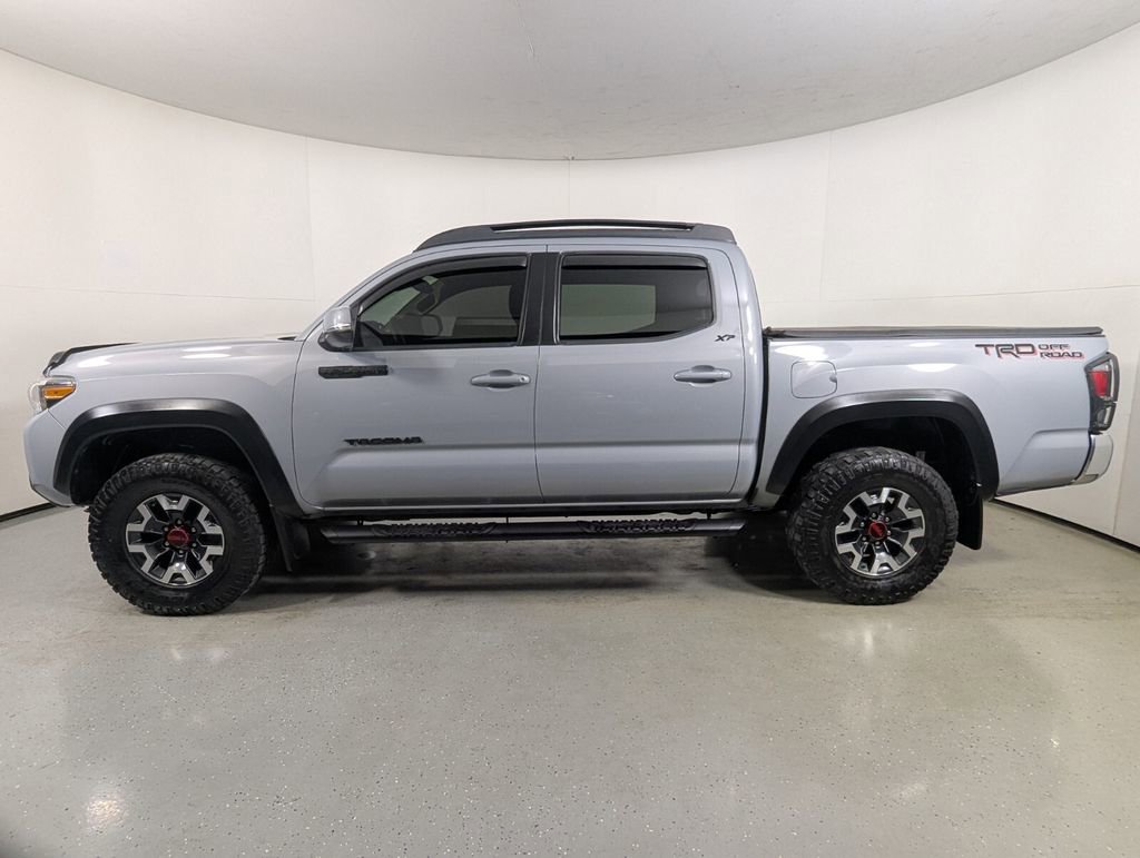 Used 2021 Toyota Tacoma TRD Off-Road image 4