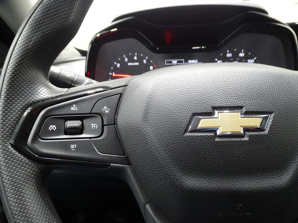 Used 2024 Chevrolet Trax LS image 23