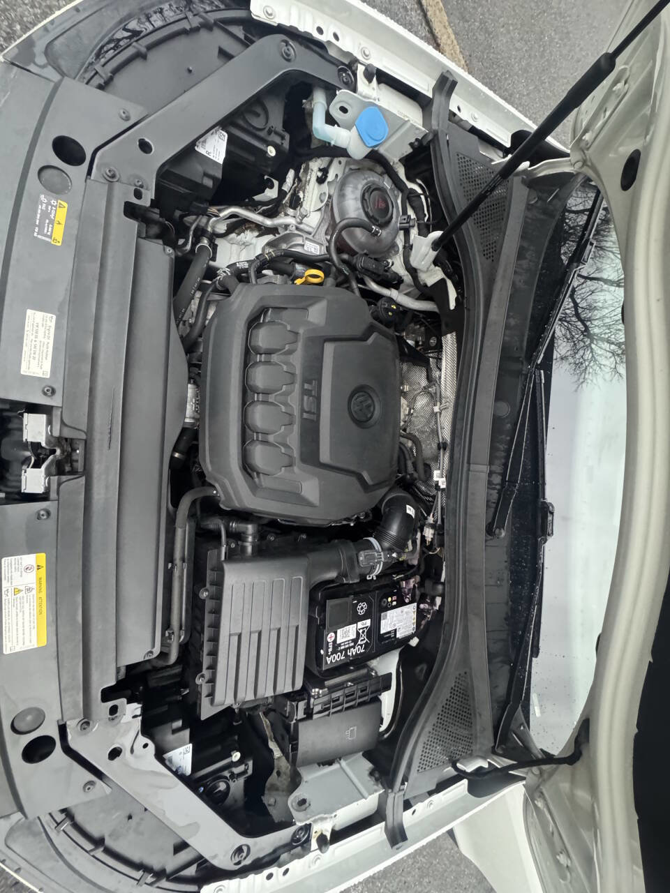 Used 2024 Volkswagen Tiguan SE image 37