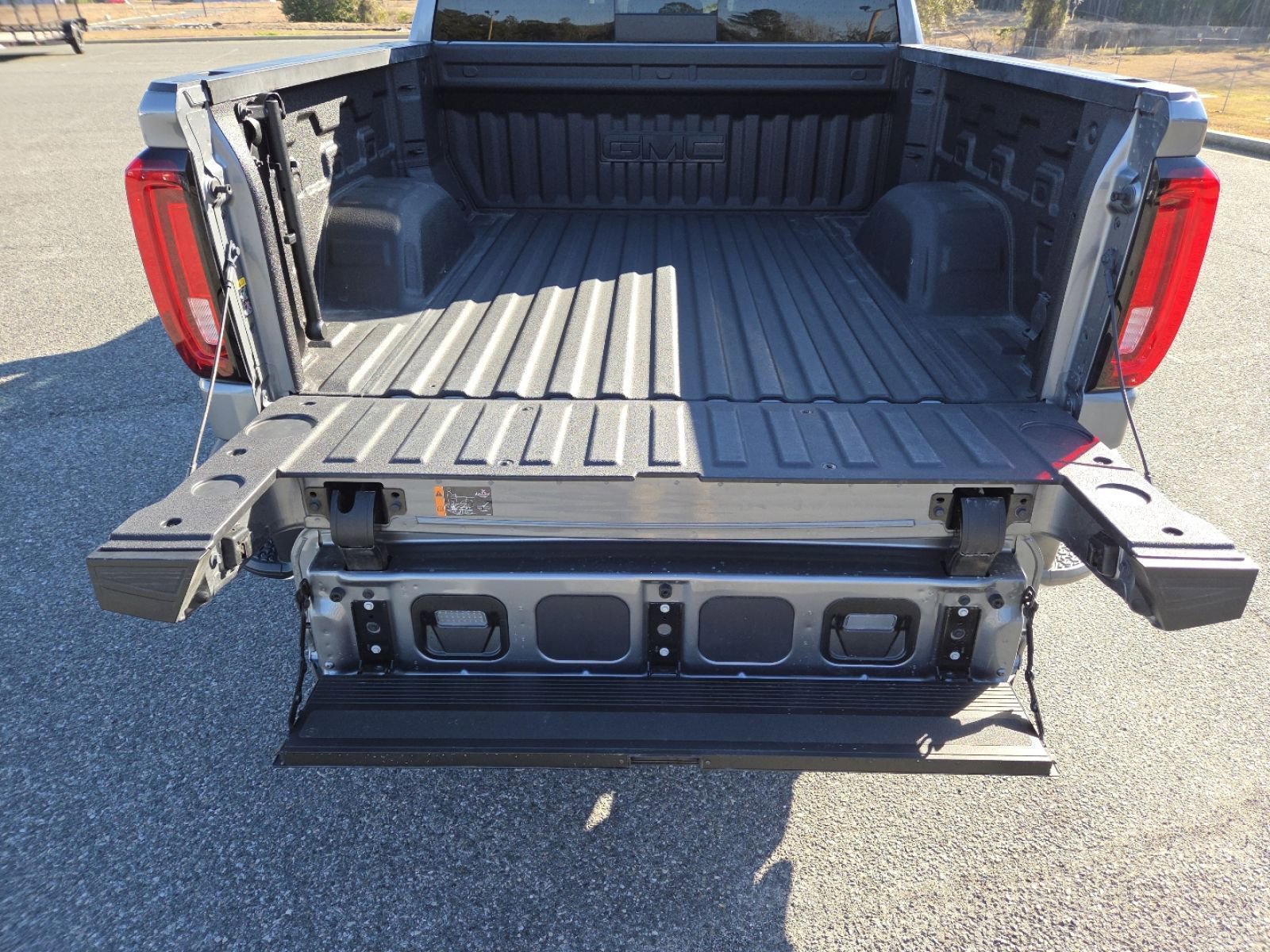 Used 2019 GMC Sierra 1500 SLT w/ SLT Premium Plus Package image 27