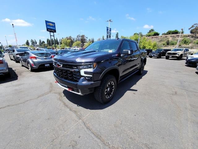 Used 2022 Chevrolet Silverado 1500 ZR2 w/ Technology Package AWD/4WD image 4