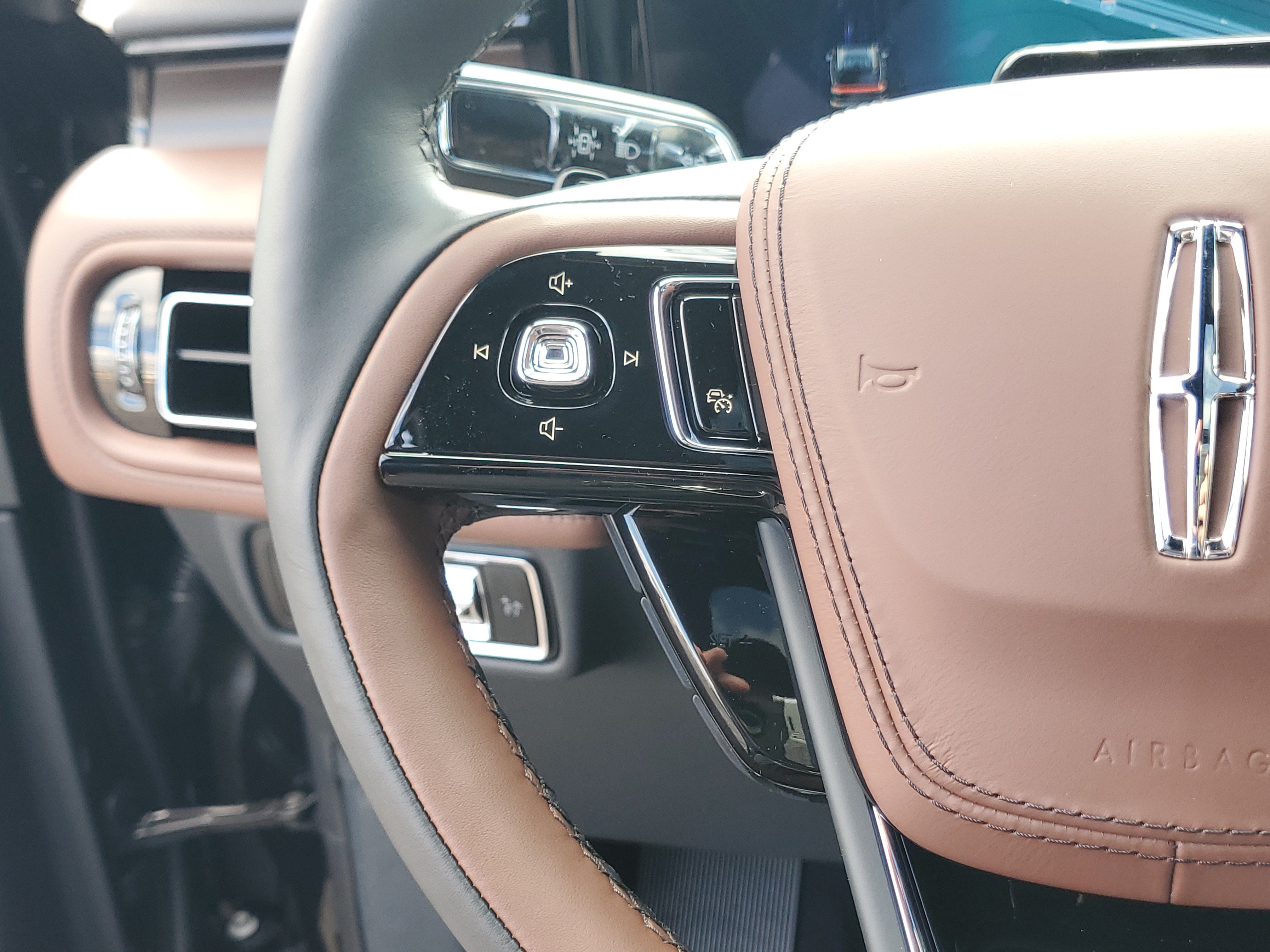 New 2027 Lincoln Aviator Reserve AWD/4WD image 16