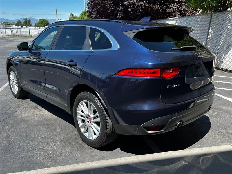 Used 2017 Jaguar F-PACE Prestige AWD/4WD image 5