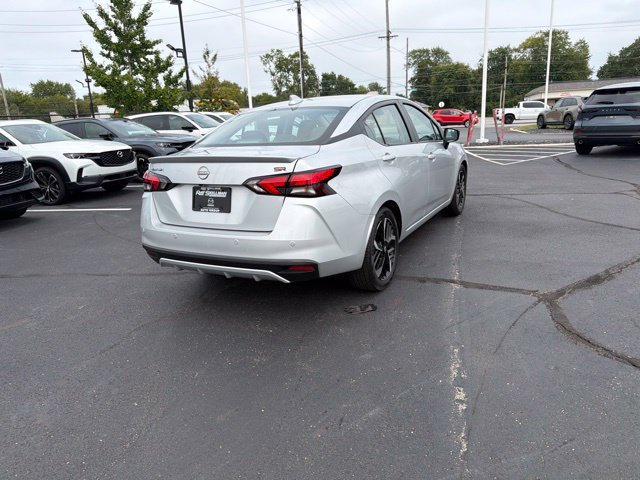 Used 2024 Nissan Versa SR FWD image 9
